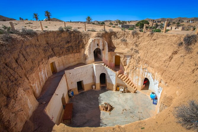 2-Day Tunisian Sahara Tour with Food & Stay from Sousse - Douz brings palms, camels, and a comfortable night