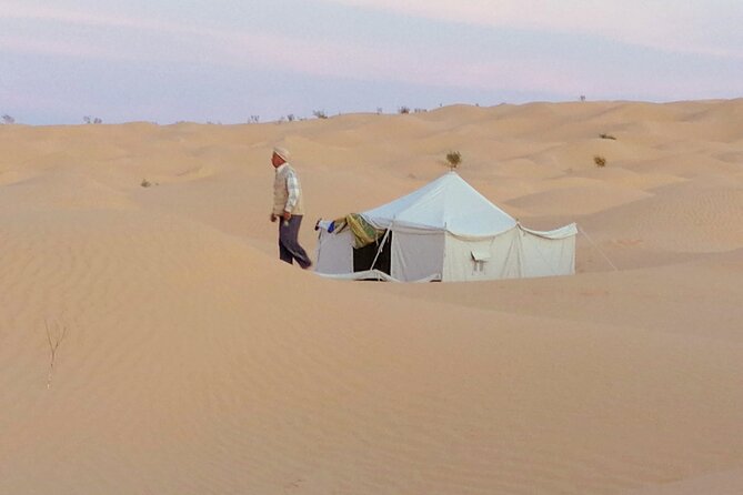 2 days tour to Douz & Ksar Ghilan oasis. and an overnight in the sahara under bedouin tent .. Dinner in the camp, Private Jeep - with english speaking guide. - What the private vehicle changes