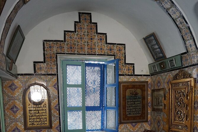 Bardo Museum , Oudhna and the roman aqueduct - Who should book this Tunis day trip?