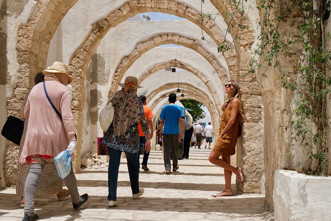 From Djerba : 1 day in the footsteps of Star Wars "Mos Eisley" - Sidi Jemour and the arrival at Mos Eisley