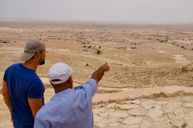 From Djerba : 2 Days desert tour with a night under a tent - Berber villages, ksours, and old granaries