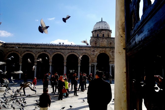 Guided tour in the UNESCO world heritage Medina of Tunis - Why Saber makes the medina easier to understand