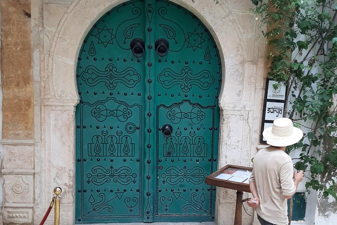 Guided tour in the UNESCO world heritage Medina of Tunis - Souk El Attarine, where perfume is part of the story