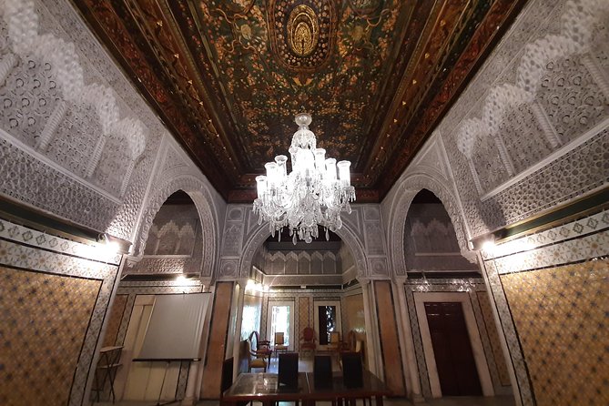 Guided tour in the UNESCO world heritage Medina of Tunis - Hammouda Pasha Mosque, the gold market, and a traditional hammam