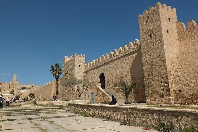 Private and Guided Tour to Kairouan and El Jem and Monastir - Price, lunch, and the real value