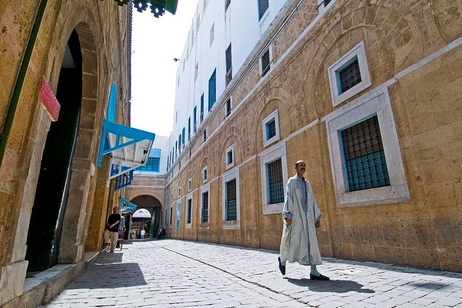 Private Day Tour Tunis Medina Carthage Sidi Bou Said Bardo Museum - Carthage: two hours among ruins and Roman baths