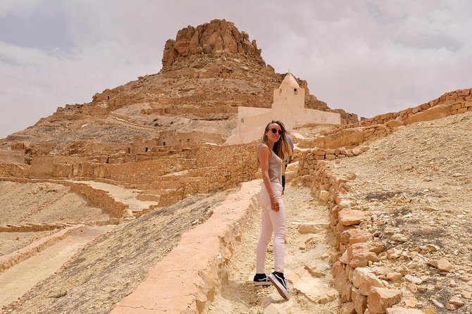 The three desert and mountain oases - The human side: guides, drivers, and a local meal